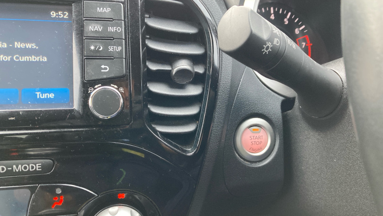 Nissan Juke 1.6 [112] Tekna 5dr [Bose] Petrol Hatchback